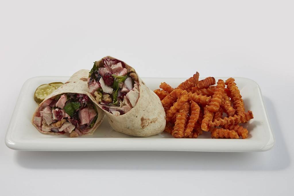 Antoinettes Casual Dining | restaurant | 18 W Mill St, Plymouth, WI 53073, USA | 9208922161 OR +1 920-892-2161