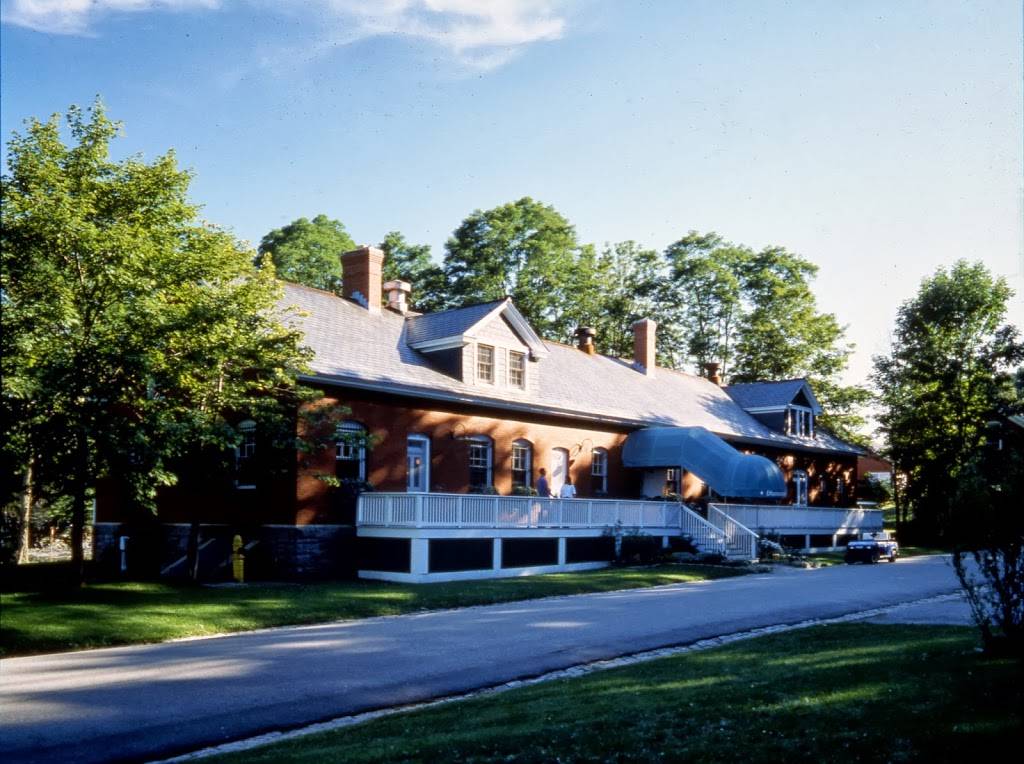 Diamonds Edge Restaurant and Marina | restaurant | Portland, ME 04109, USA | 2077665850 OR +1 207-766-5850