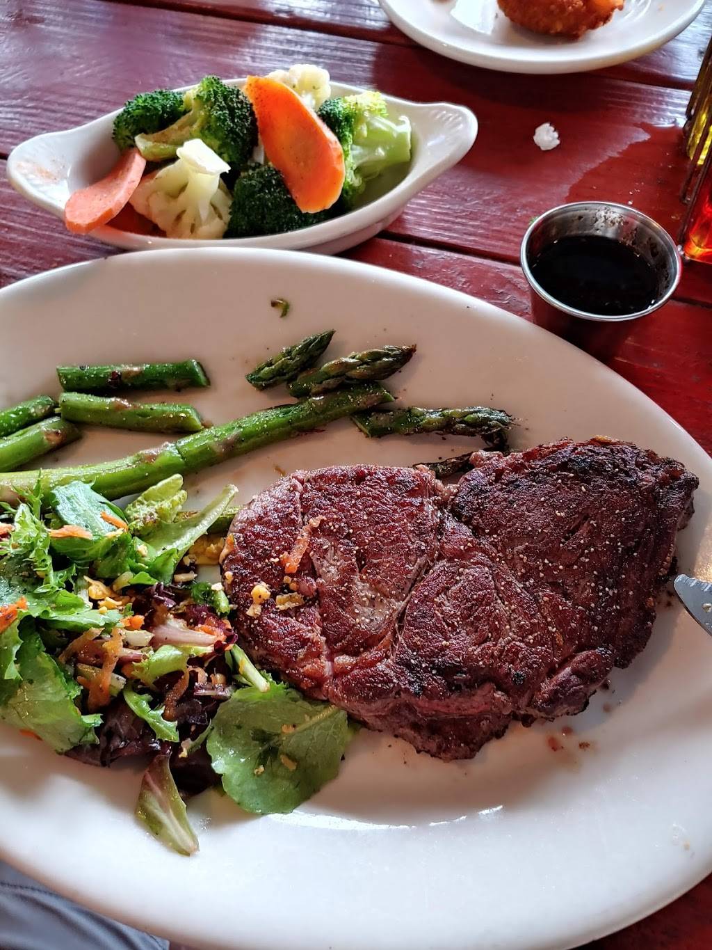 Ransoms Steakhouse & Saloon | restaurant | 300 C B Stewart Dr, Montgomery, TX 77356, USA | 9365976677 OR +1 936-597-6677