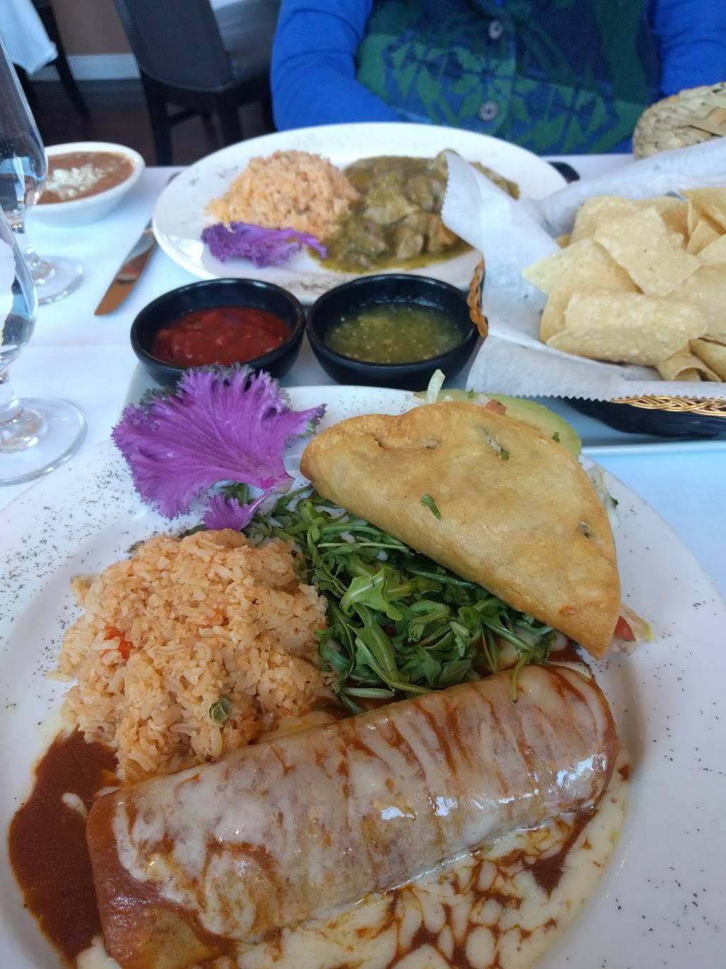 BLUE AGAVE RESTAURANT & TEQUILAS | restaurant | 185 E Santa Clara St, Ventura, CA 93001, USA | 8056679180 OR +1 805-667-9180