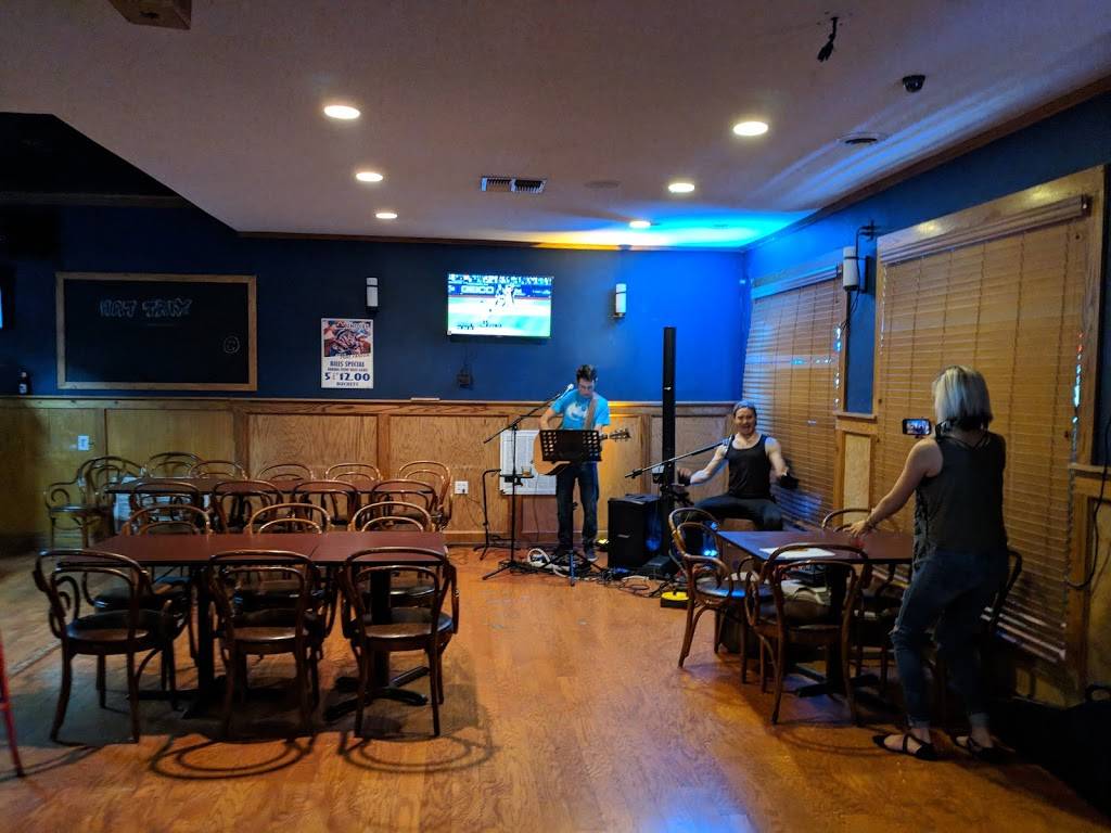 Hat Trix | restaurant | 4923 Southwestern Blvd, Hamburg, NY 14075, USA | 7166490909 OR +1 716-649-0909