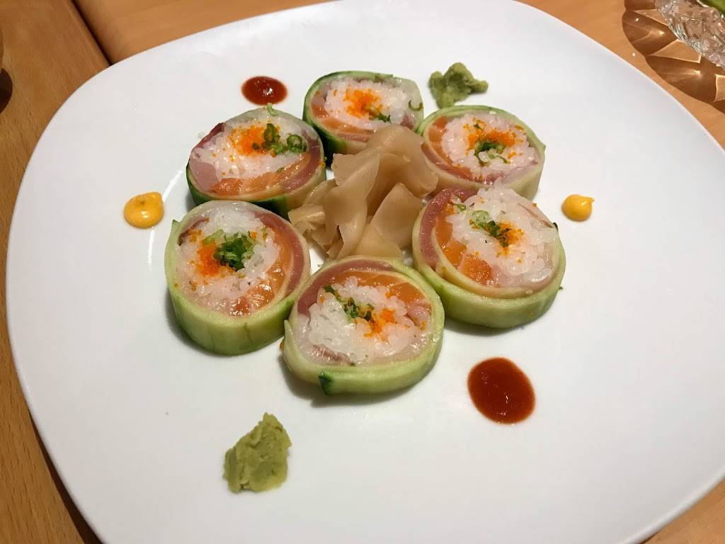 Sushitomi | restaurant | 8463 S John Young Pkwy, Orlando, FL 32819, USA | 4073528635 OR +1 407-352-8635