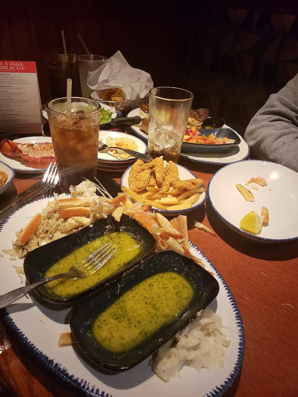 Red Lobster | restaurant | 1900 S Reed Rd, Kokomo, IN 46902, USA | 7654563831 OR +1 765-456-3831