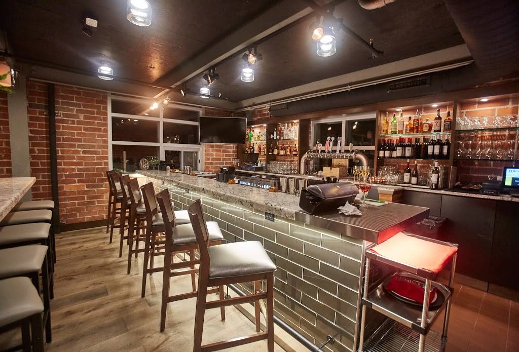 The Pump House - Casual Waterfront Dining | restaurant | 575 Herrons Ferry Road, Rock Hill, SC 29730, USA | 8033298888 OR +1 803-329-8888