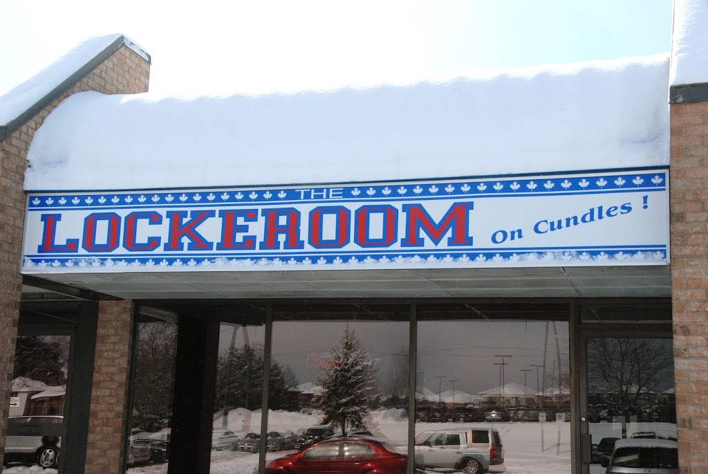 Lockeroom | restaurant | 201 Cundles Rd E, Barrie, ON L4M 4S5, Canada | 7057209060 OR +1 705-720-9060