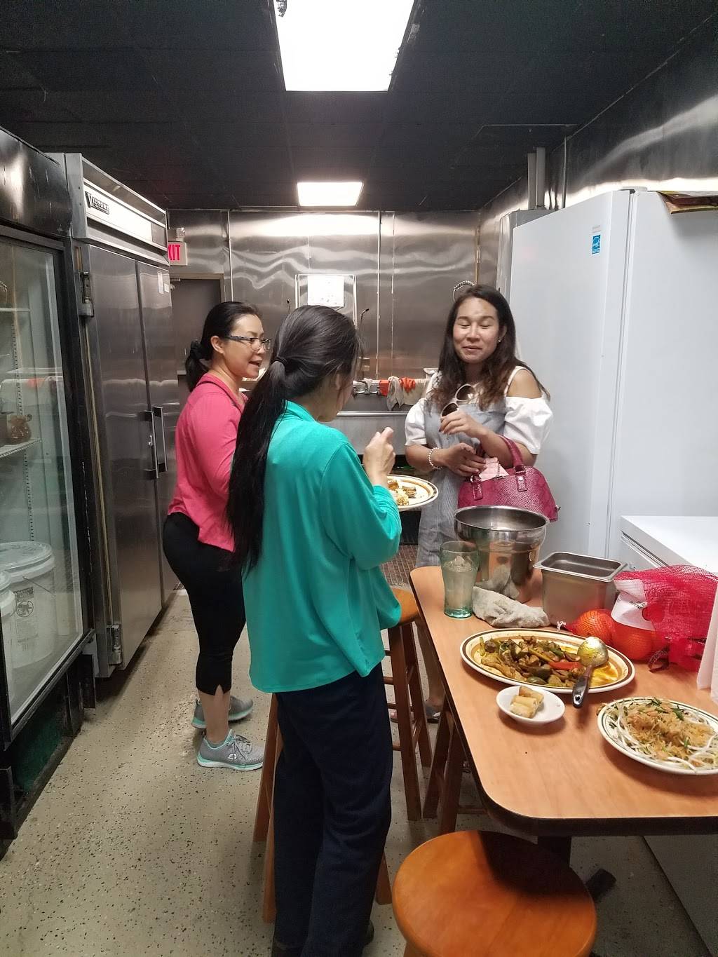 Sushi N Wok | restaurant | 10916 Atlantic Blvd #23, Jacksonville, FL 32225, USA | 9046425522 OR +1 904-642-5522