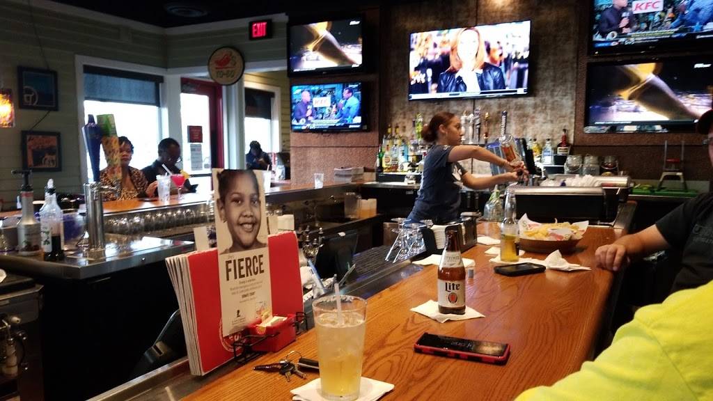 Chilis Grill & Bar | meal takeaway | 3490 W Century Blvd, Inglewood, CA 90303, USA | 3106742505 OR +1 310-674-2505