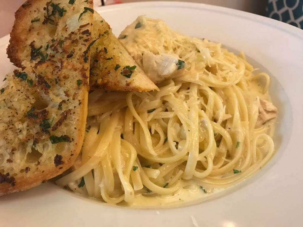 Aldos Italian Kitchen | restaurant | 2850 Eisenhower Ave, Alexandria, VA 22314, USA | 7038882243 OR +1 703-888-2243