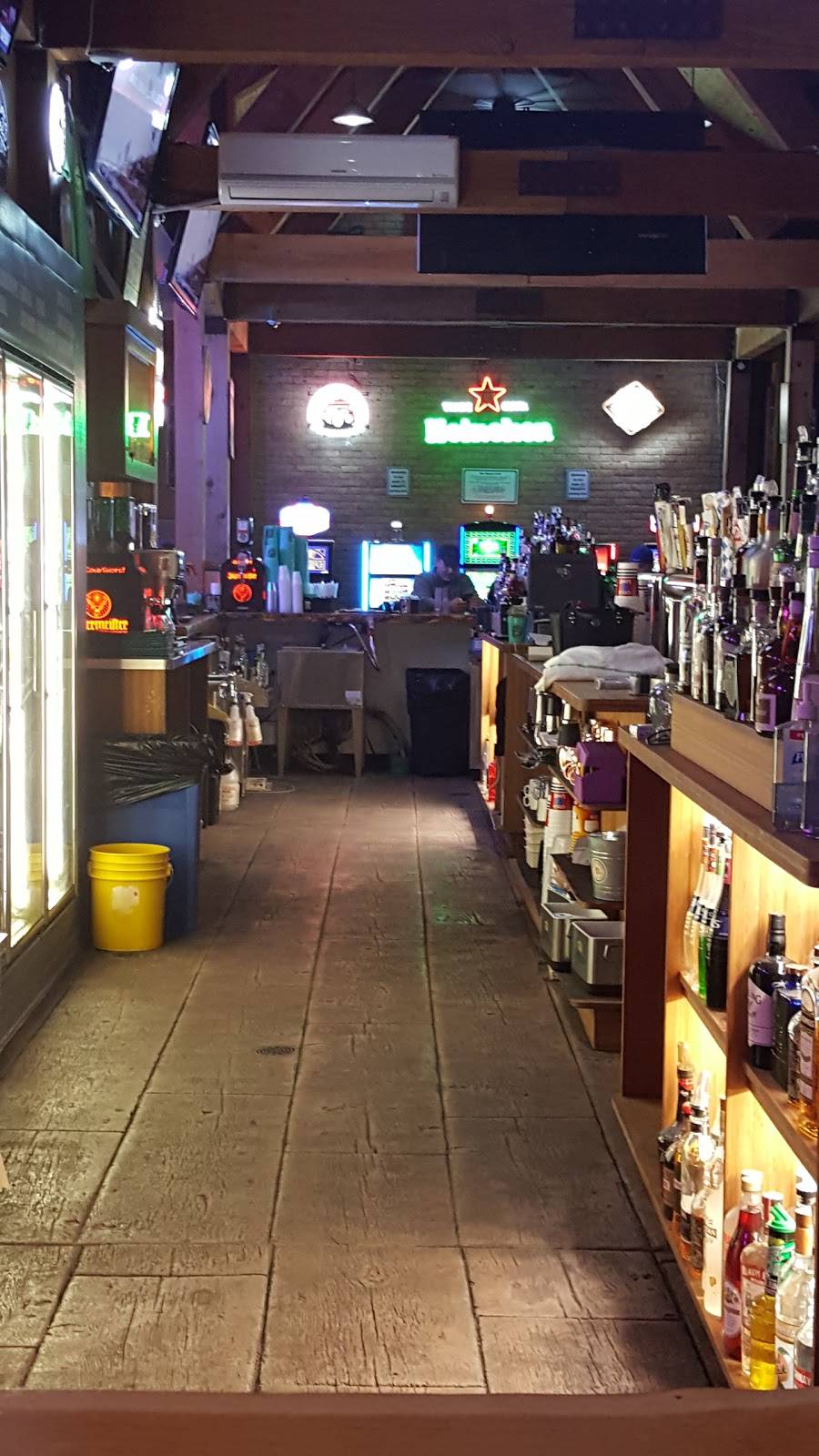 Bandito Barneys Beach Club | restaurant | 10 N River St, East Dundee, IL 60118, USA | 8474267300 OR +1 847-426-7300