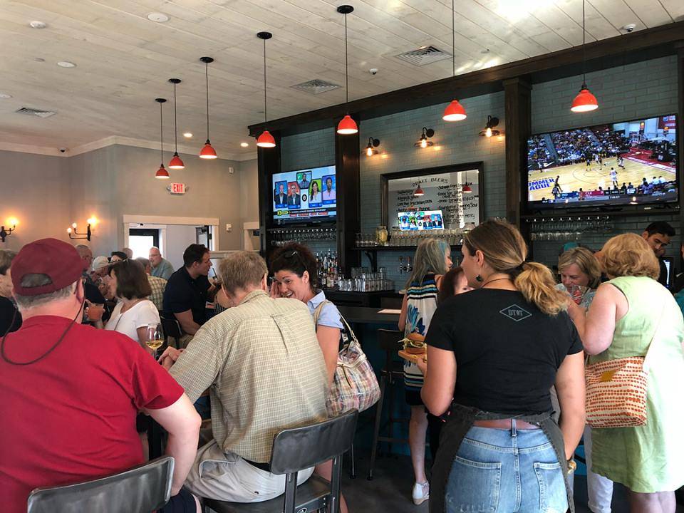 Dunstan Tap And Table | restaurant | 6 Stewart Dr, Scarborough, ME 04074, USA | 2072198024 OR +1 207-219-8024