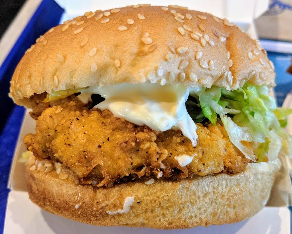 Mary Browns Chicken & Taters | restaurant | 3199 Dufferin St, North York, ON M6A 2T2, Canada | 4167870739 OR +1 416-787-0739