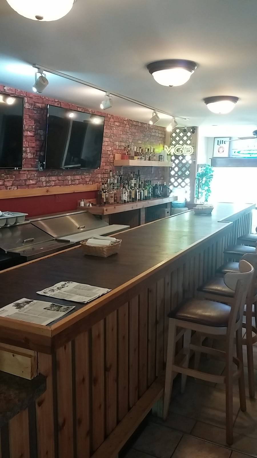 Red house video gaming cafe and bar | restaurant | 620 Rand Rd, Lakemoor, IL 60051, USA | 8155280008 OR +1 815-528-0008