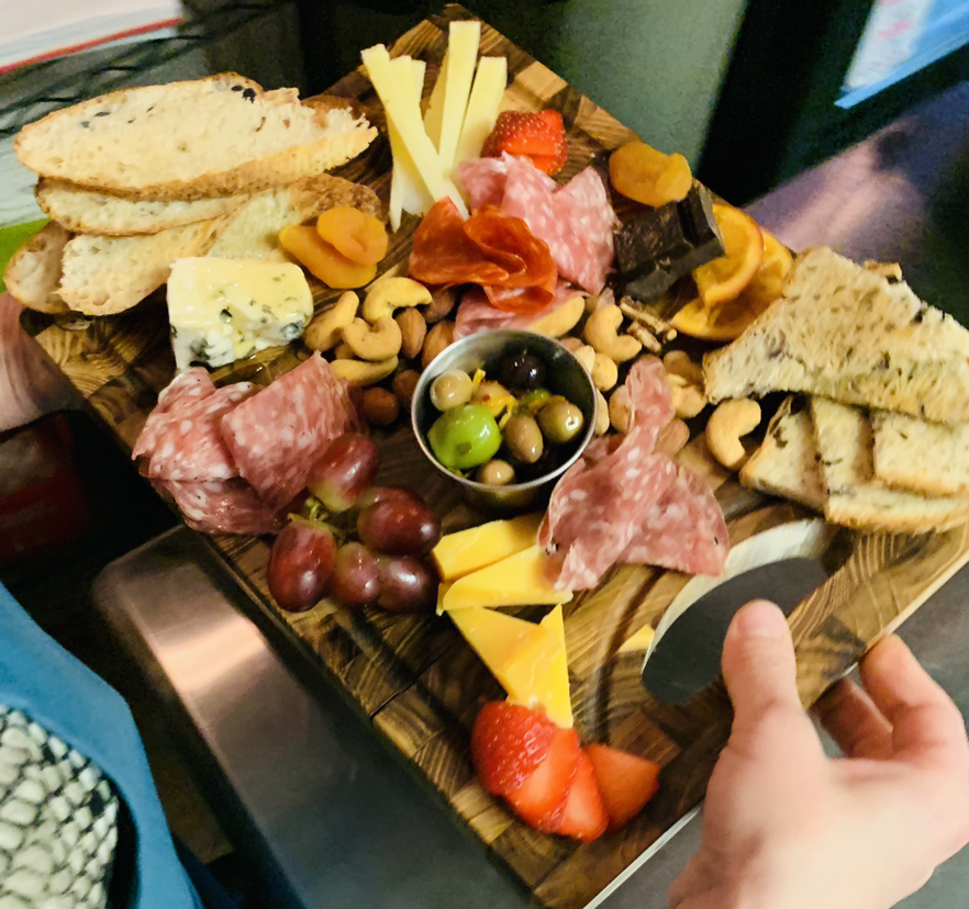 Mingle + Graze | restaurant | 48 S San Marcos Pl, Chandler, AZ 85225, USA | 4807262264 OR +1 480-726-2264