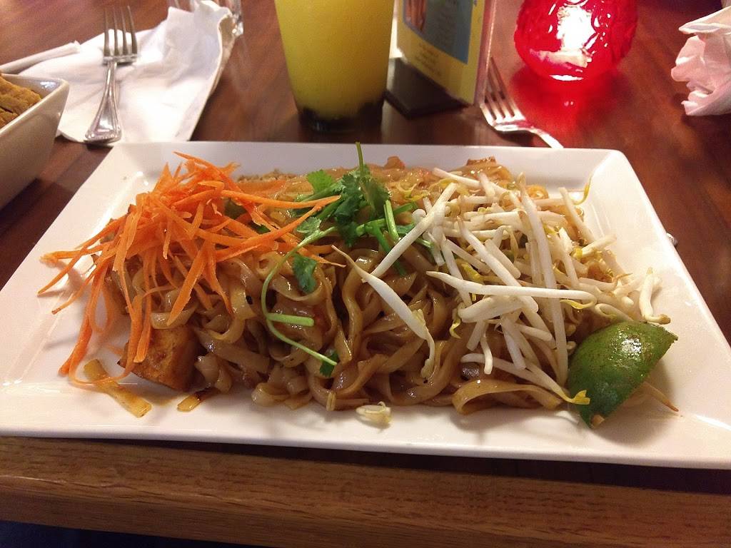 Bann Thai | restaurant | 2721 Council Tree Ave #137, Fort Collins, CO 80525, USA | 9703771282 OR +1 970-377-1282