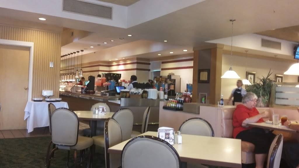 K&W Cafeterias | restaurant | 1175 Glenway Dr, Statesville, NC 28625, USA | 7048710191 OR +1 704-871-0191