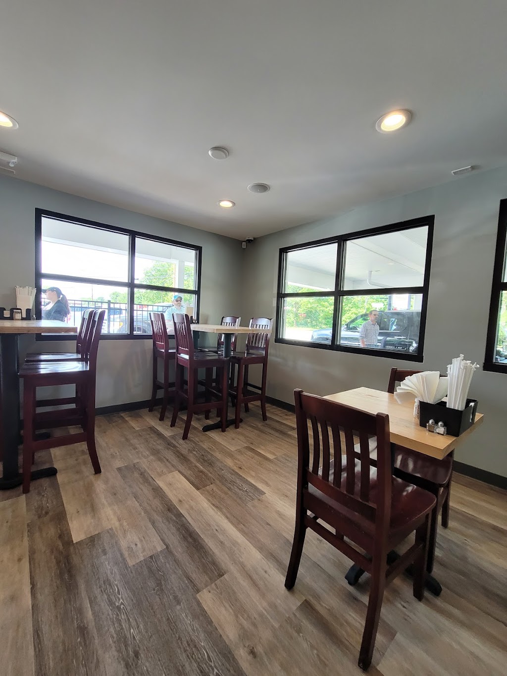 West Passage Brewing Co. | restaurant | 7835 Post Rd, North Kingstown, RI 02852, USA | 4016619662 OR +1 401-661-9662