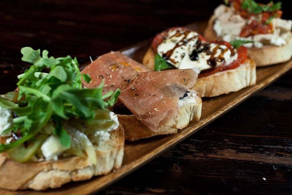 La Bocca Wine Bar & Urban Kitchen | restaurant | 5415 E High St #127, Phoenix, AZ 85054, USA | 4808401799 OR +1 480-840-1799