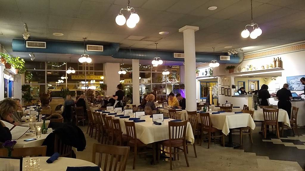 Christos Greek Restaurant | restaurant | 2632 Nicollet Ave, Minneapolis, MN 55408, USA | 6128712111 OR +1 612-871-2111