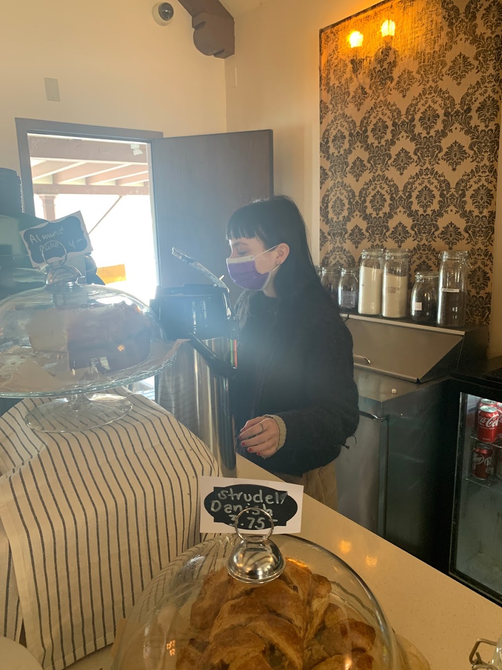 Slc Boat House Bistro | cafe | 751 Echo Park Ave, Los Angeles, CA 90026, USA | 2133022712 OR +1 213-302-2712