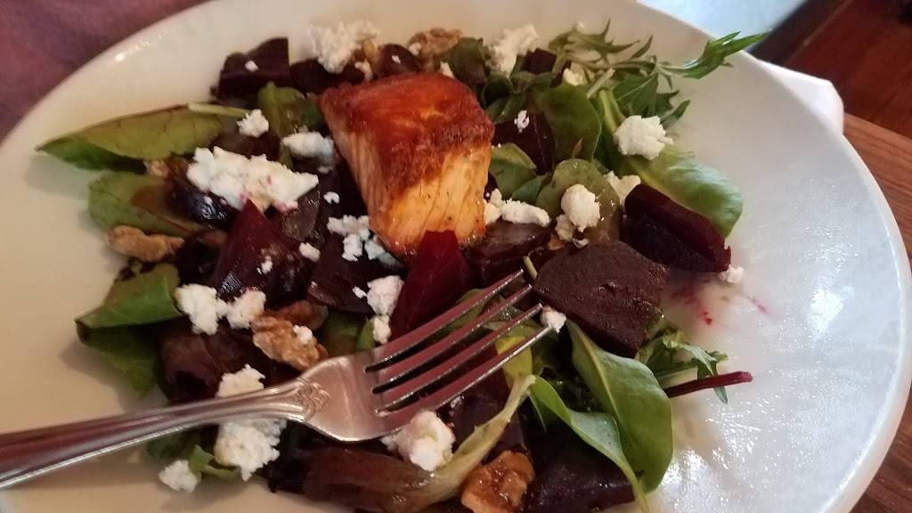 Idas Restaurant | restaurant | 21 Valley Rd, Middletown, RI 02842, USA | 4018493377 OR +1 401-849-3377