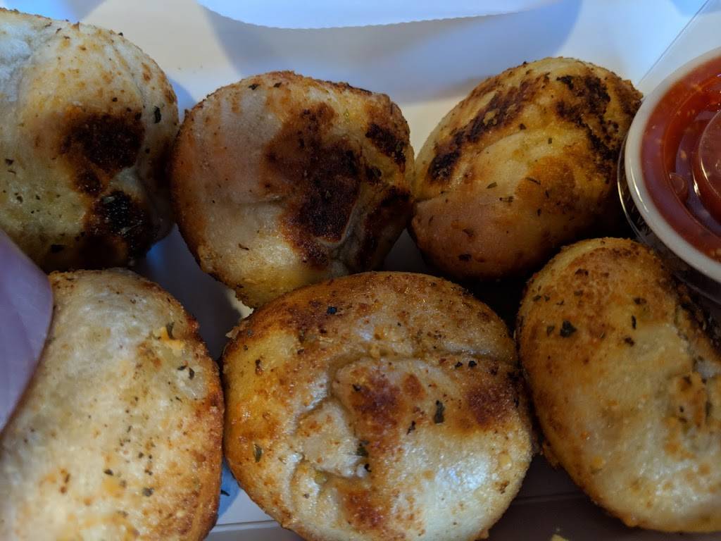 Fuel Pizza and Wings | meal delivery | 600 F St NW, Washington, DC 20004, USA | 2025473835 OR +1 202-547-3835