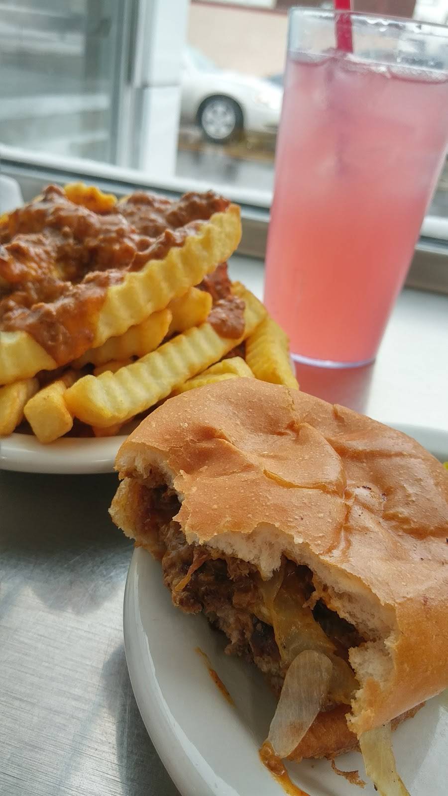 Bates Hamburgers | restaurant | 33406 Five Mile Road, Livonia, MI 48154, USA | 7344273464 OR +1 734-427-3464