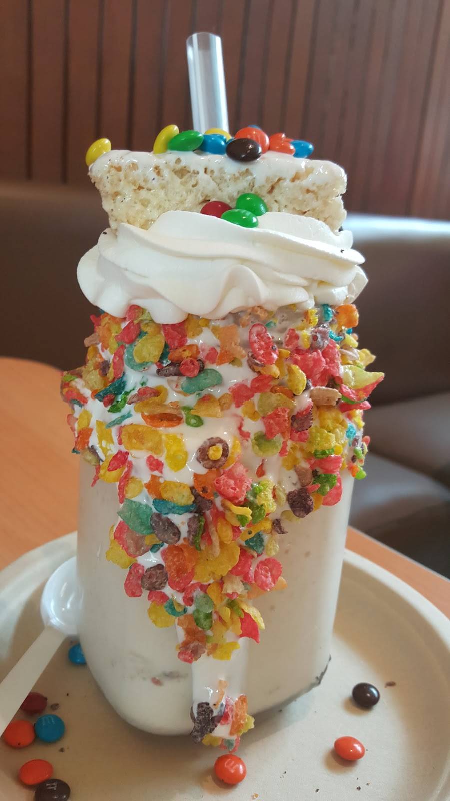 The Mug Shakes | restaurant | 12434 N Mainstreet, Rancho Cucamonga, CA 91739, USA | 9094632830 OR +1 909-463-2830