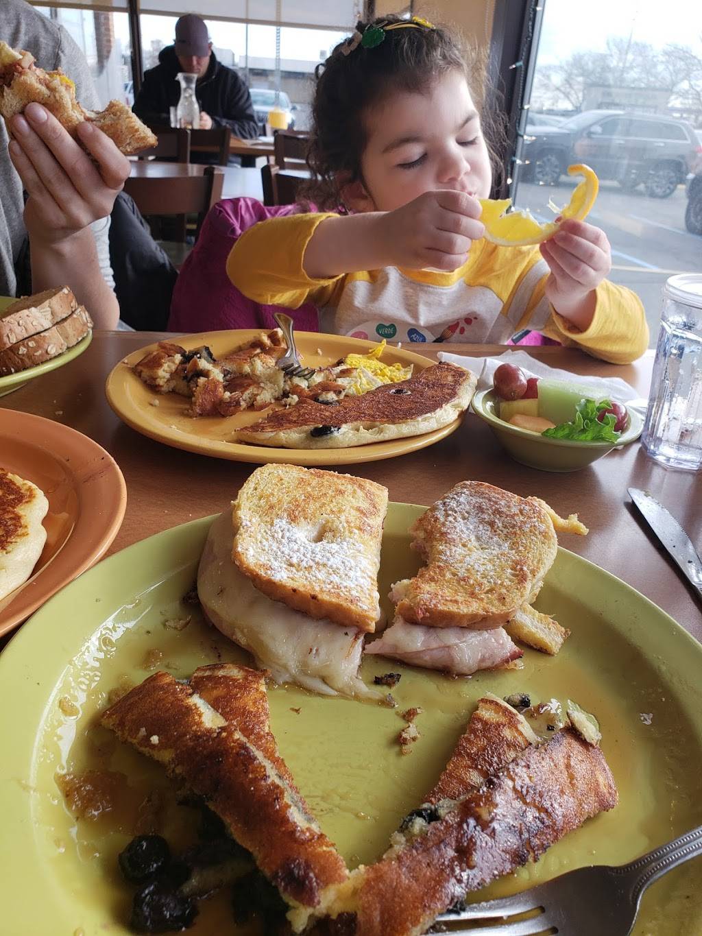 Scramblers | restaurant | 27909 Orchard Lake Rd, Farmington Hills, MI 48334, USA | 2489947388 OR +1 248-994-7388