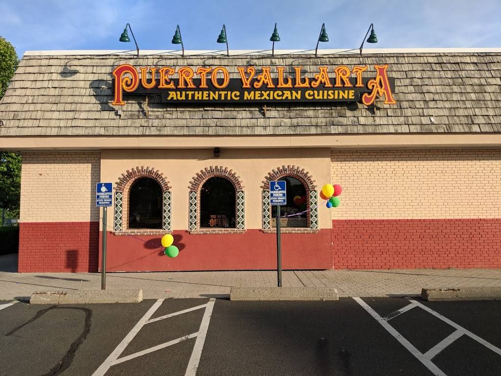 Puerto Vallarta | restaurant | 15 W Avon Rd, Avon, CT 06018, USA | 8606751999 OR +1 860-675-1999
