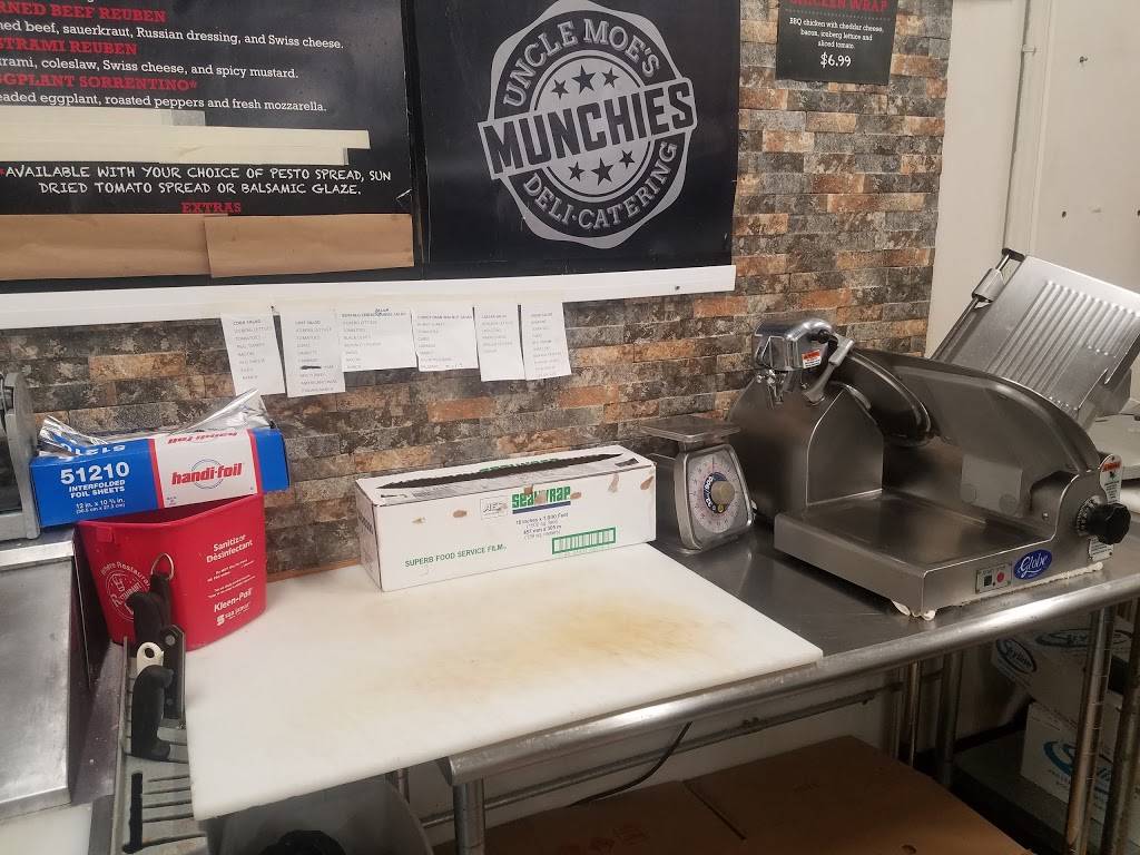 Uncle Moes Munchies | restaurant | 246 NY-17K, Newburgh, NY 12550, USA | 8455679275 OR +1 845-567-9275