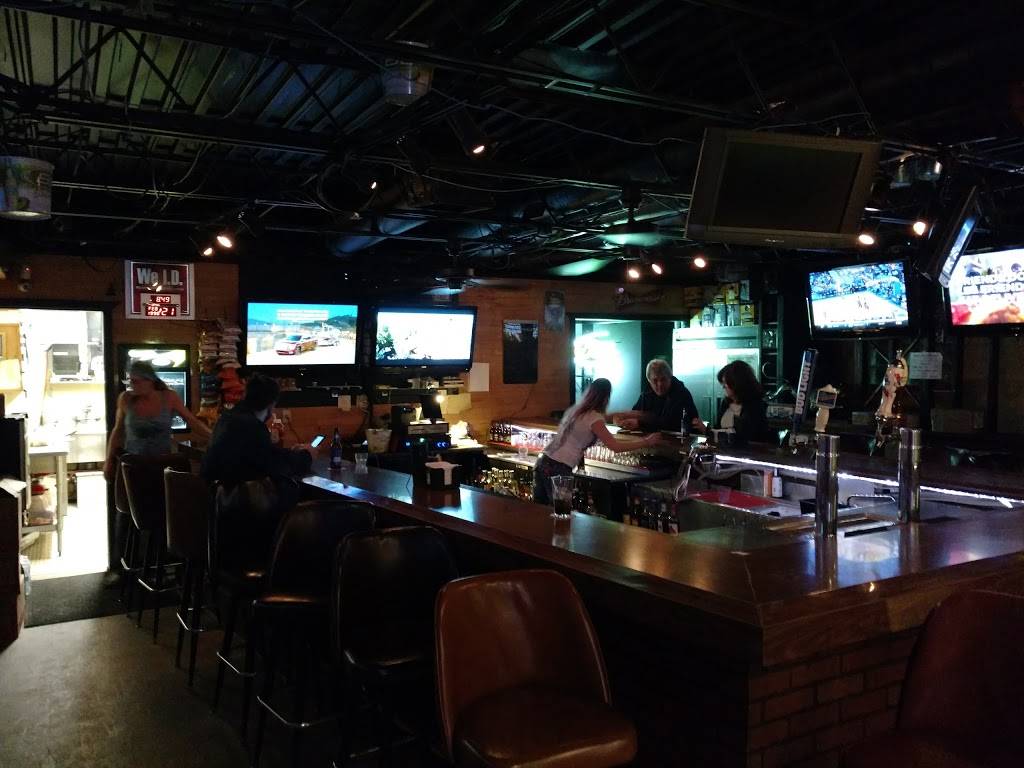 Magillas | restaurant | 3126, 255 S Four Mile Run Rd, Youngstown, OH 44515, USA | 3307993335 OR +1 330-799-3335