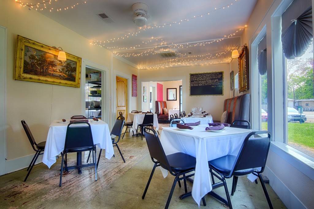 The Black Sheep Bistro | restaurant | 326 Main St, Spring, TX 77373, USA | 8326163035 OR +1 832-616-3035