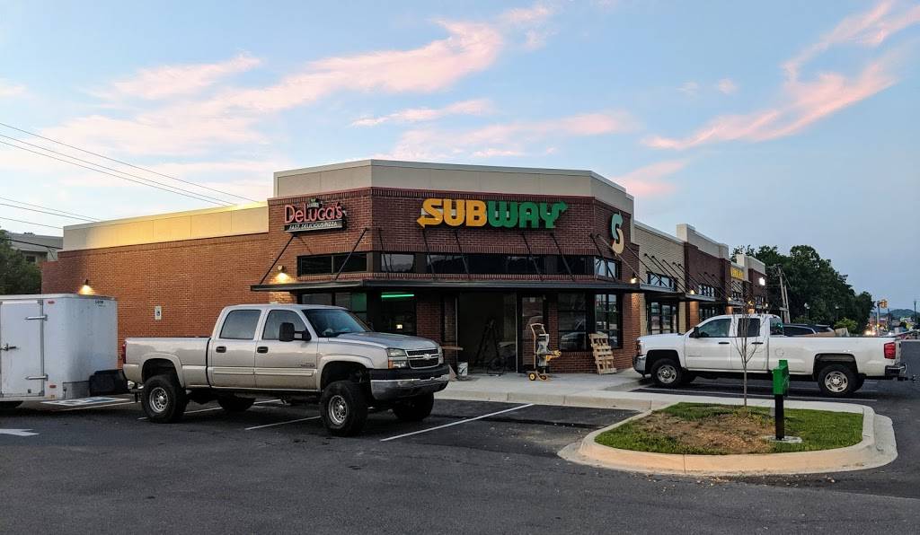 Subway Restaurants | restaurant | 1120 W State of Franklin Rd Suite 10, Johnson City, TN 37604, USA | 4239260133 OR +1 423-926-0133