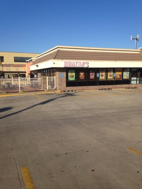 Braums Ice Cream & Burger Restaurant | restaurant | 1545 E 71st St, Tulsa, OK 74136, USA | 9184940331 OR +1 918-494-0331