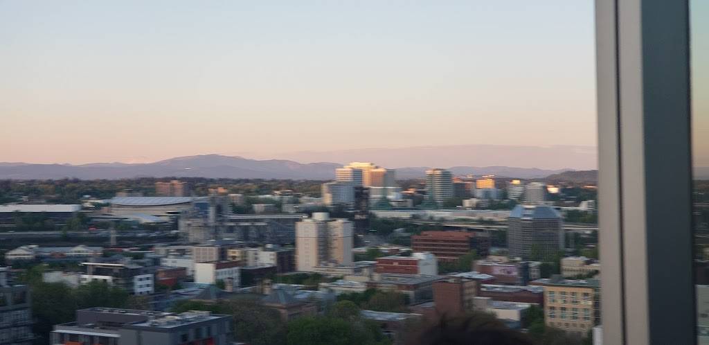 Noah Halal | restaurant | 310 SW 5th Ave, Portland, OR 97204, USA | 9714070903 OR +1 971-407-0903