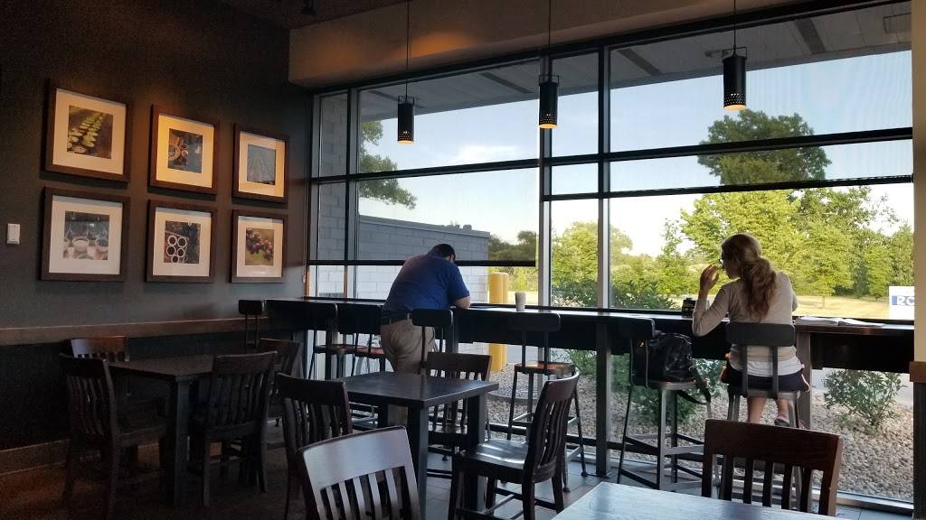 Starbucks | cafe | 6075 N Lincoln Ave, Chicago, IL 60659, USA | 7732790513 OR +1 773-279-0513