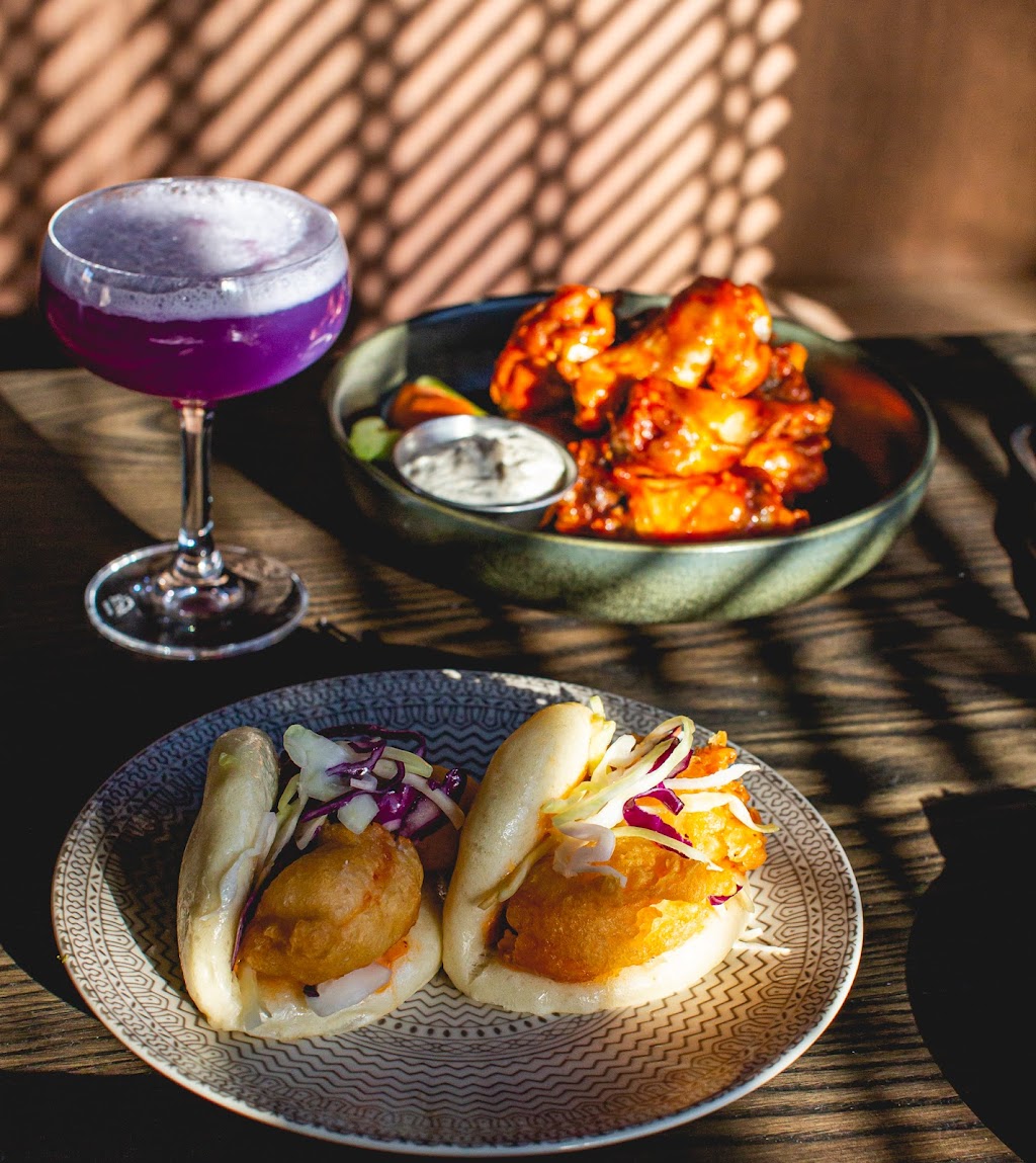 Clever Coyote | restaurant | 2018 W North Ave, Chicago, IL 60647, USA | 8723153050 OR +1 872-315-3050