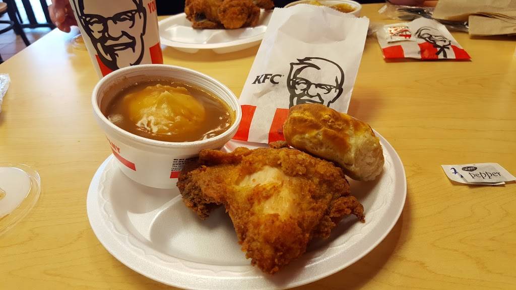 KFC | restaurant | 641 Gravois Rd, Fenton, MO 63026, USA | 6363432110 OR +1 636-343-2110