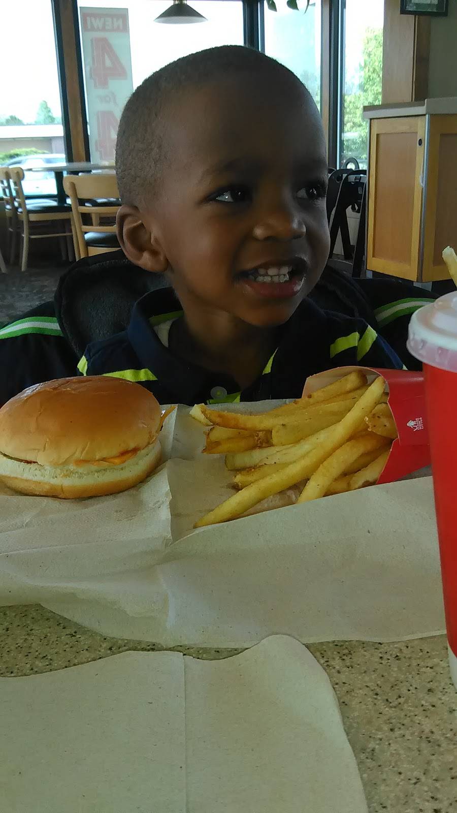 Wendys | restaurant | 8331 W Brown Deer Rd, Milwaukee, WI 53223, USA | 4143550967 OR +1 414-355-0967