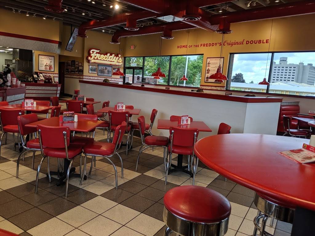 Freddys Frozen Custard & Steakburgers | restaurant | 2305 N Glenstone Ave, Springfield, MO 65803, USA | 4178313304 OR +1 417-831-3304
