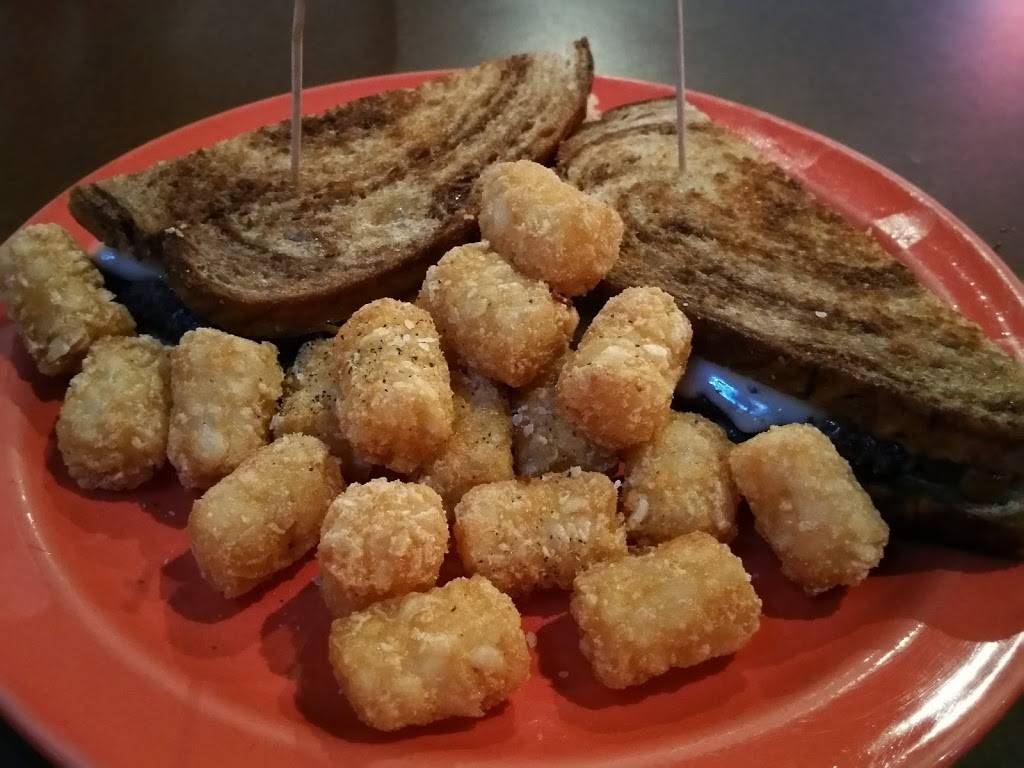 Burgers By Biggs | restaurant | 4801 Bauer Farm Drive A, Lawrence, KS 66049, USA | 7858562233 OR +1 785-856-2233