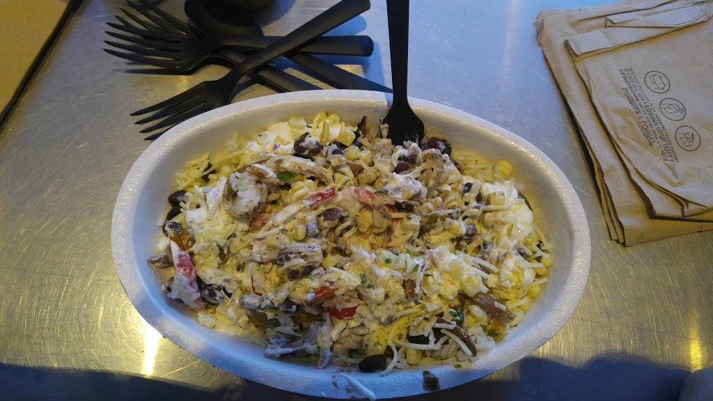 Chipotle Mexican Grill | restaurant | 18880 E Valley View Pkwy, Independence, MO 64055, USA | 8167950590 OR +1 816-795-0590