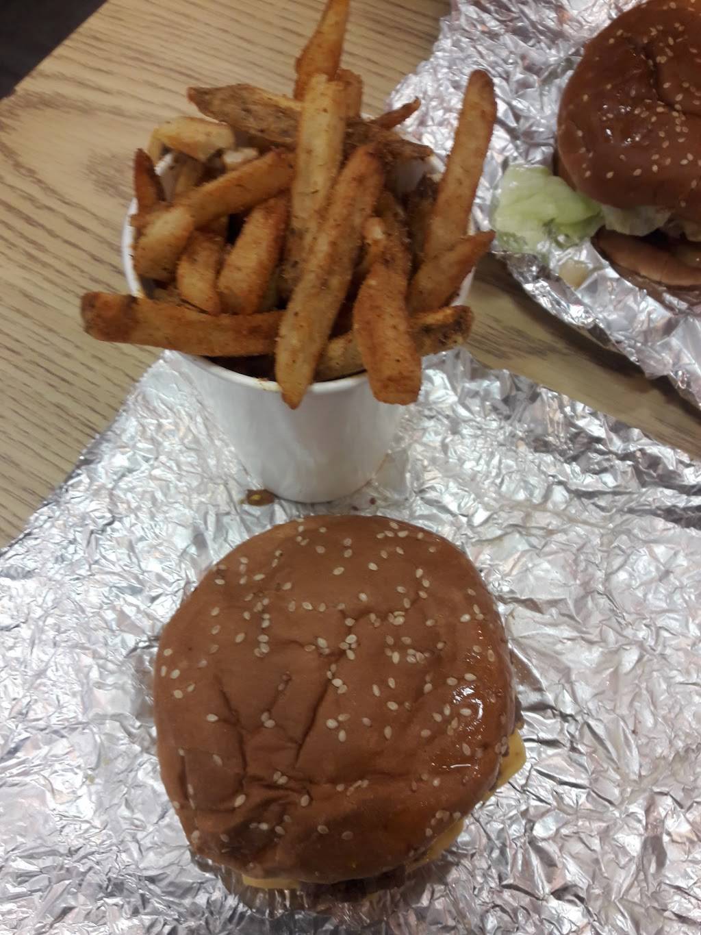 Five Guys | meal takeaway | 1570 Gateway Blvd, Fairfield, CA 94533, USA | 7074252907 OR +1 707-425-2907