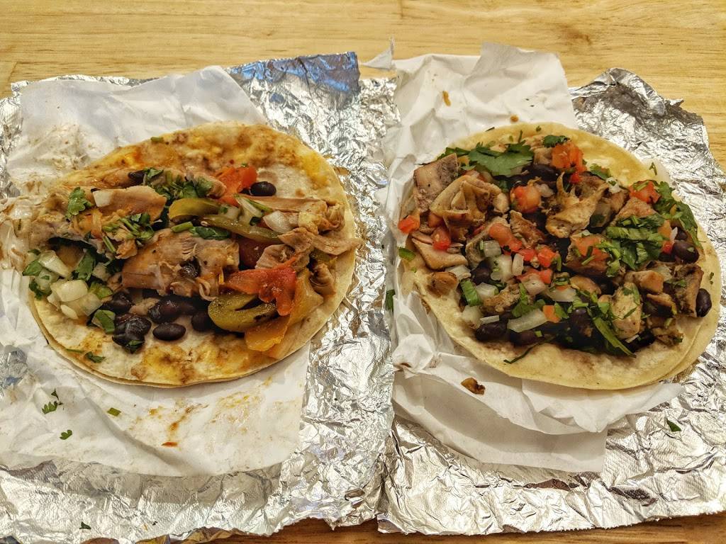 Iguanas Burritozilla | restaurant | 405 Saratoga Ave, San Jose, CA 95129, USA | 6692550700 OR +1 669-255-0700