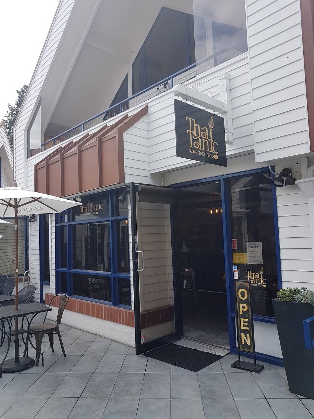 ThaiTanic Streetfood | restaurant | 1001 Bridgeway Ste B1, Sausalito, CA 94965, USA | 4153318007 OR +1 415-331-8007