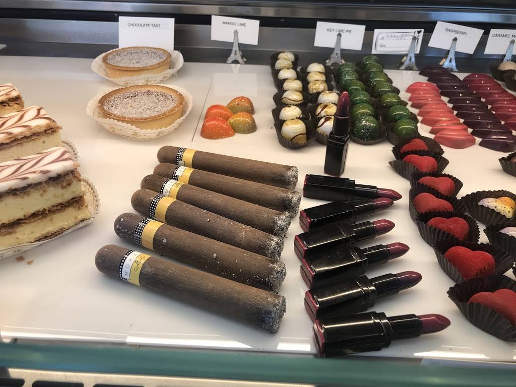 Le Macaron French Pastries | bakery | 2907 Carlsbad Blvd, Carlsbad, CA 92008, USA | 8582318216 OR +1 858-231-8216