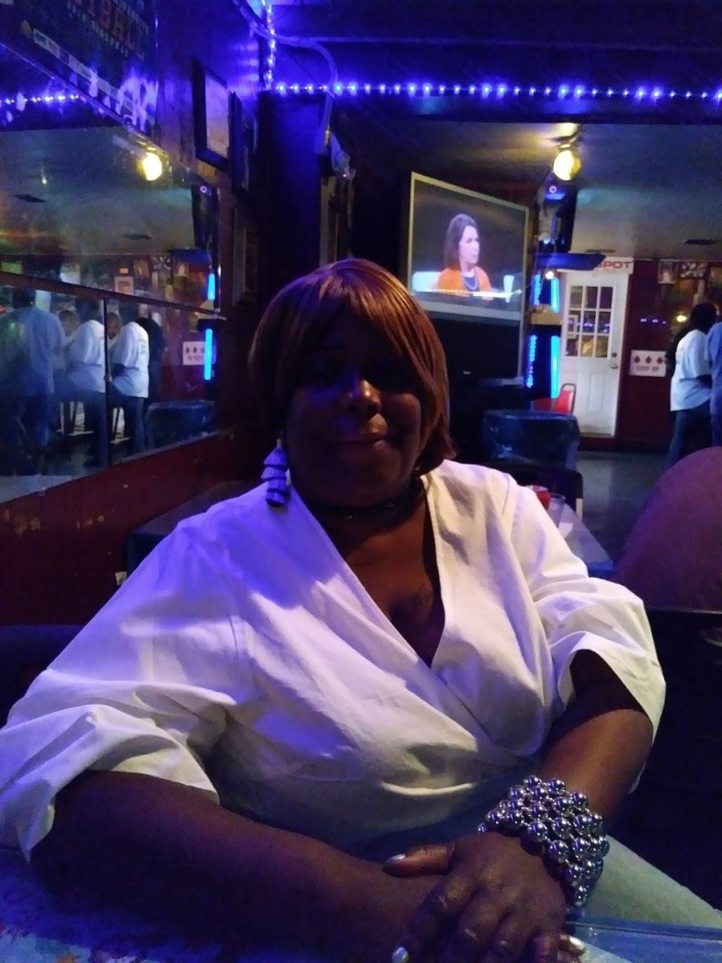 Mais Restaurant Lounge | restaurant | 2003 Atlantic Ave, Chesapeake, VA 23324, USA | 7575439398 OR +1 757-543-9398