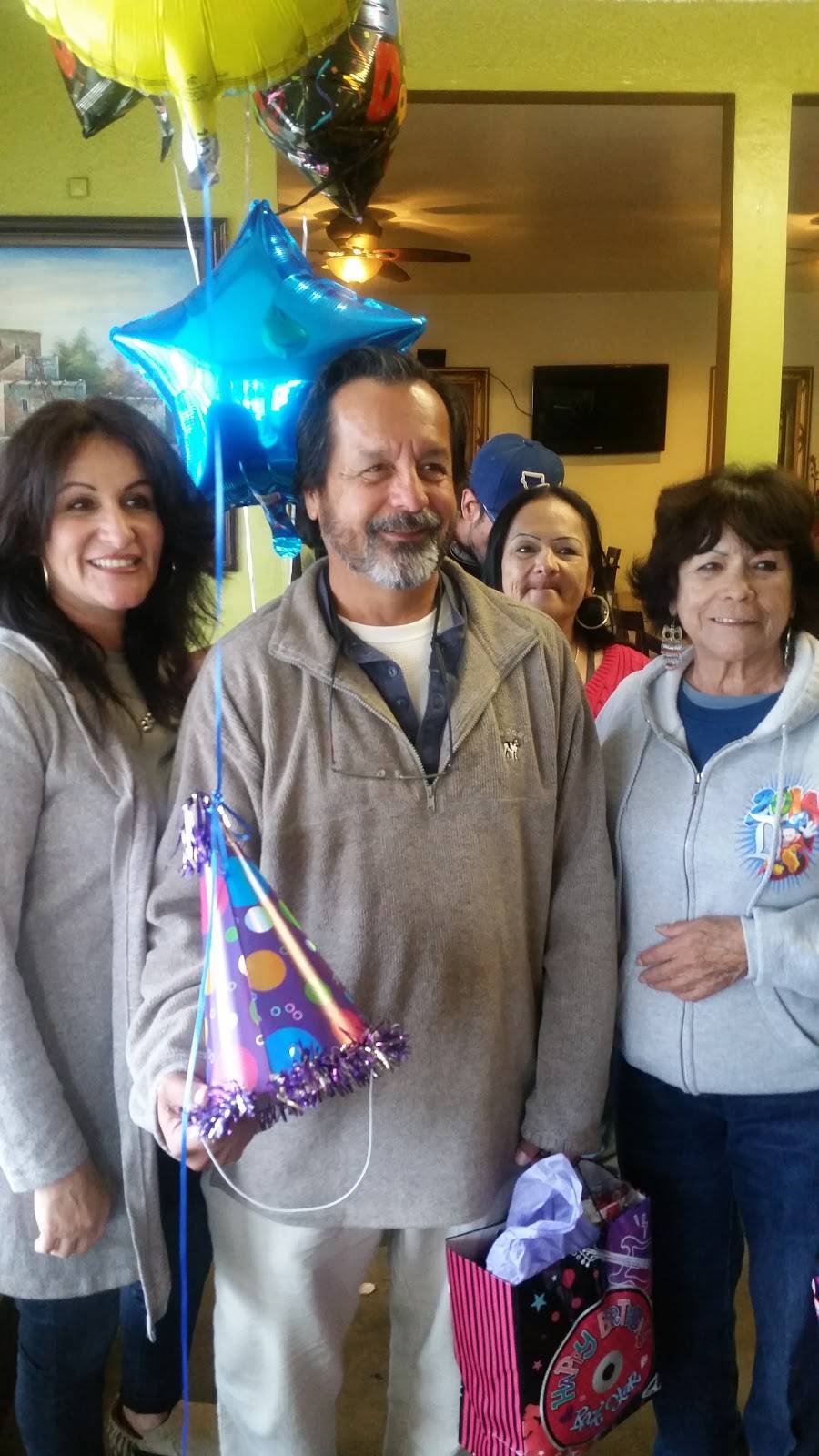 Cucas Restaurant | restaurant | 7722 Serapis Ave, Pico Rivera, CA 90660, USA | 5629490216 OR +1 562-949-0216