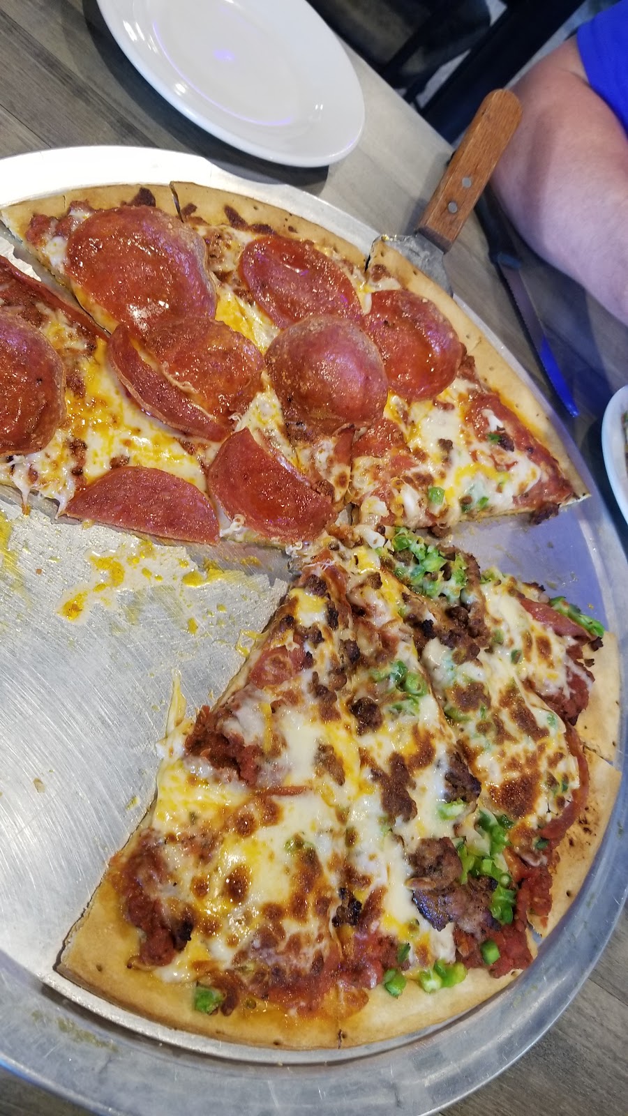 5th Quarter | restaurant | 420 Mill St, Van Meter, IA 50261, USA | 5159969258 OR +1 515-996-9258