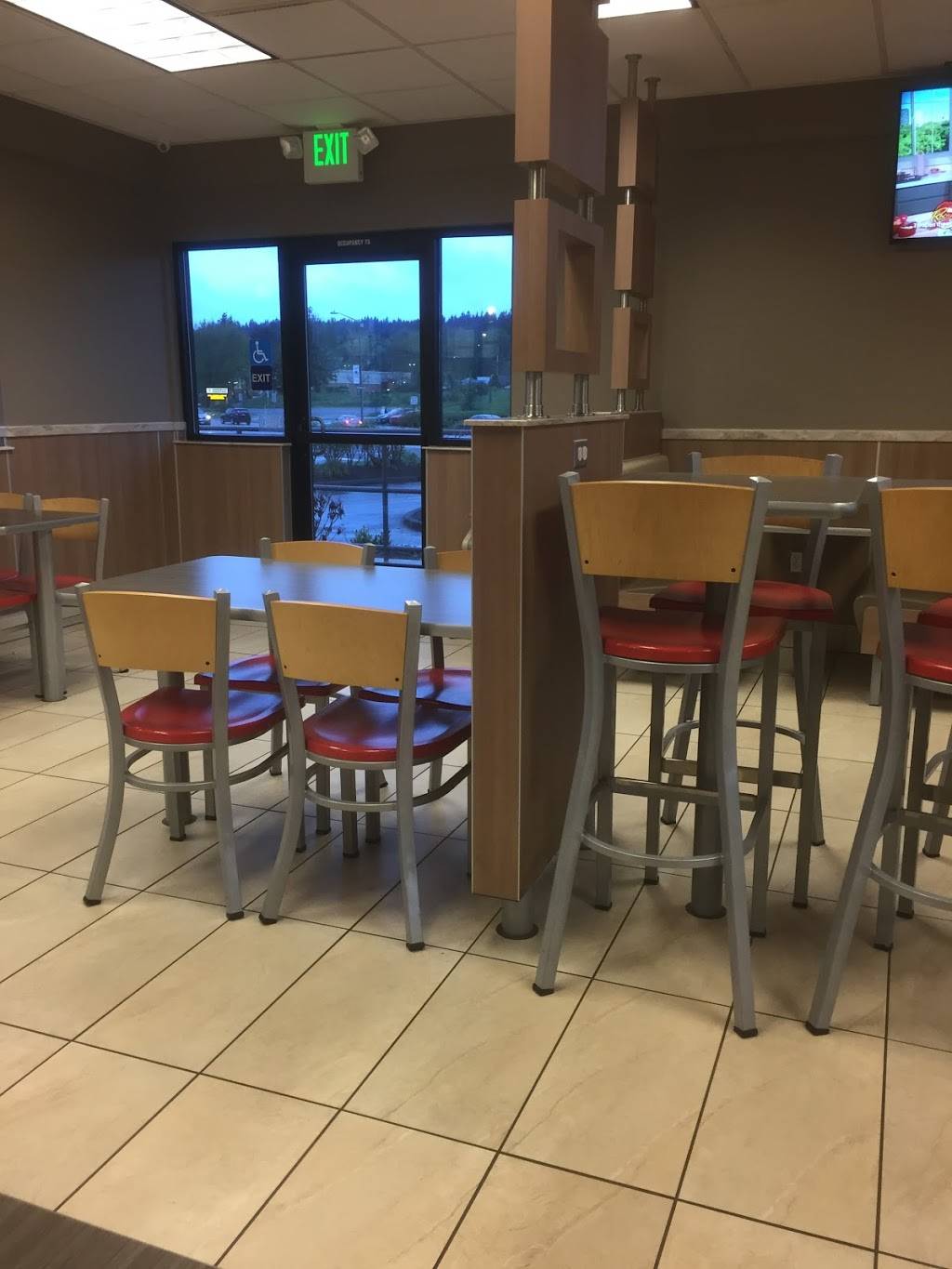 Burger King | restaurant | 9770 Silverdale Way NW, Silverdale, WA 98383, USA | 3606986636 OR +1 360-698-6636